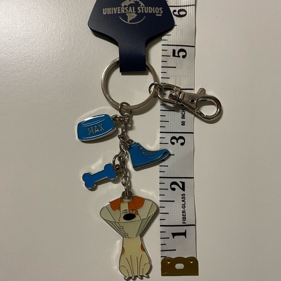 Universal Studios The Secret Life of Pets Keychain Max NEW - Picture 4 of 11